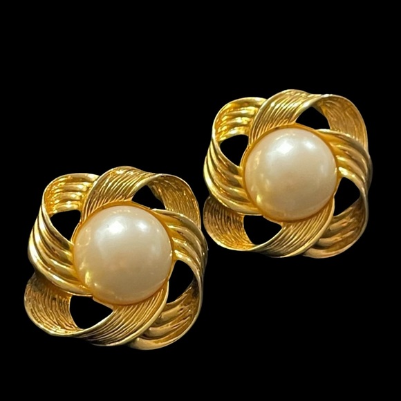 For Precious Curated Jewelry & Accessories πβ¨ - Picture 10 of 15